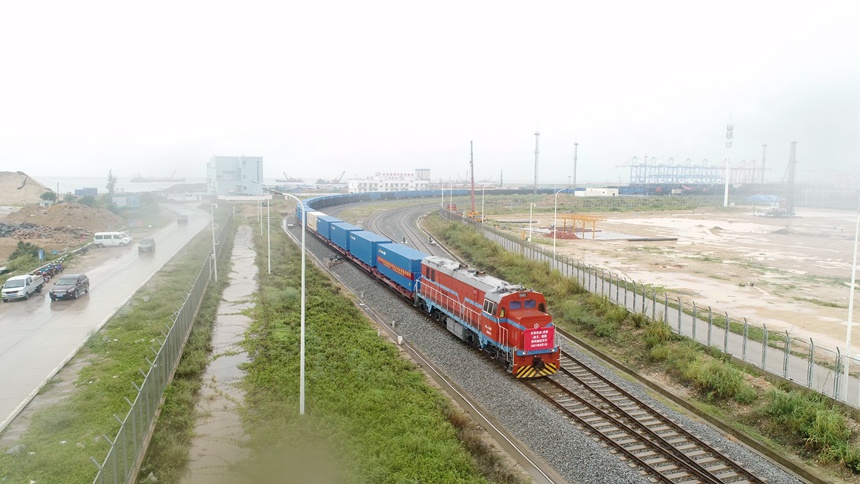 �����\(y��n)�������f�𺭔z