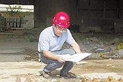 “廣西工匠”翁敦賢翁敦賢從事巖土工程專業(yè)20多年，先后參建廣西右江航運(yùn)建設(shè)那吉航運(yùn)樞紐工程、南寧至友誼關(guān)高速公路、南寧吳圩國際機(jī)場T2航站區(qū)及配套設(shè)施擴(kuò)建工程等一批國家及自治區(qū)重點(diǎn)基礎(chǔ)設(shè)施項(xiàng)目[詳細(xì)]