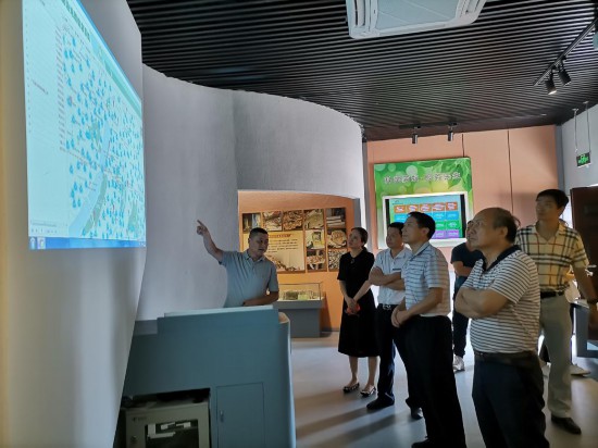南寧市白蟻防治所被命名為南寧市科普教育基地南寧市是白蟻危害重災(zāi)區(qū)，每年發(fā)生白蟻危害案例多達(dá)2000余起，但是白蟻危害是可防可控的。市白蟻所始終把白蟻防治科普作為白蟻防治工作的重要組成部分，并積極拓展和豐富科普素材。【詳細(xì)】 