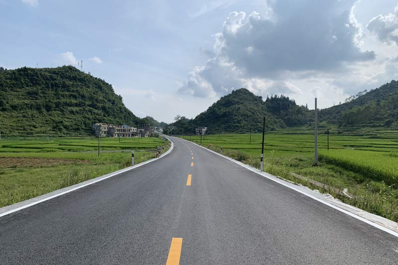 靖西市祿峒至孟麻公路。