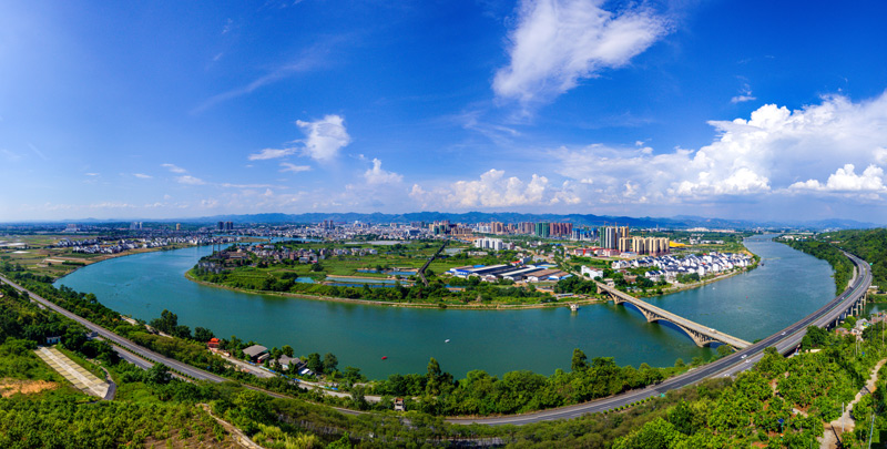 田東縣城大景。
