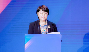 橫州市委副書記、市長梁楓近年來，橫州秉承“標準化、品牌化、國際化”工作思路，著力質(zhì)量、效率、動力“三大升級”，以茉莉花產(chǎn)業(yè)高質(zhì)量發(fā)展助推鄉(xiāng)村全面振興……【詳細】