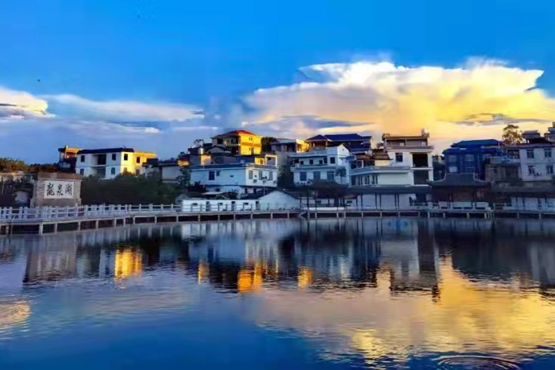 龍泉湖