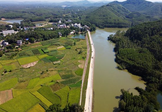 美麗的合浦縣常樂鎮(zhèn)象古村風貌。