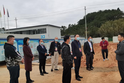 梧州市藤縣政協(xié)開展委員視察活動委員們先后來到藤縣農(nóng)產(chǎn)品產(chǎn)地冷藏保鮮倉儲物流綜合項目點、藤縣綠色新材料產(chǎn)業(yè)園，通過實地查看、聽取匯報、現(xiàn)場交流等方式，詳細了解各項目建設(shè)進展…【詳細】 