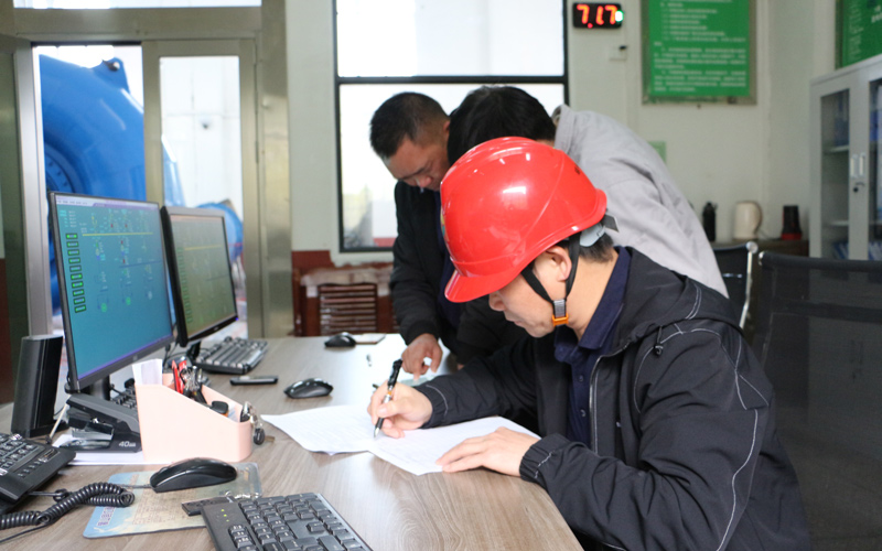 3月8日，蒙山發(fā)電分公司新古排水電站開展隱患排查、閉環(huán)臺賬檢查工作。