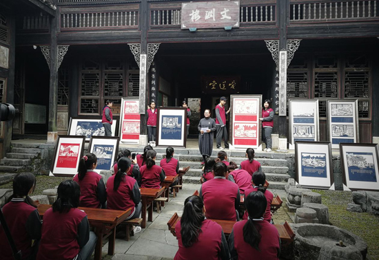 桂林學(xué)院開展“崇廉向善”廉潔文化“一院一品”精品培育活動。李曉蕾攝