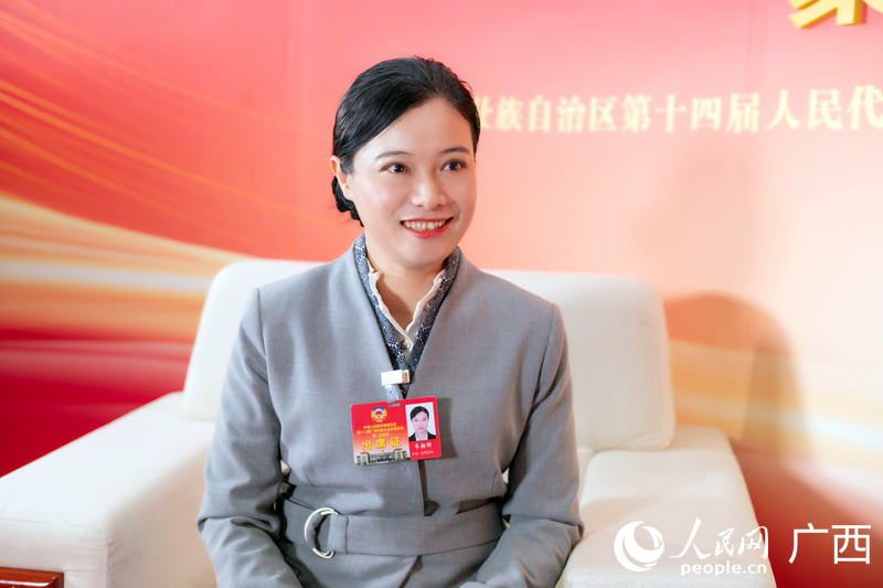 韋朝暉委員接受專訪。人民網(wǎng)記者 嚴(yán)立政攝