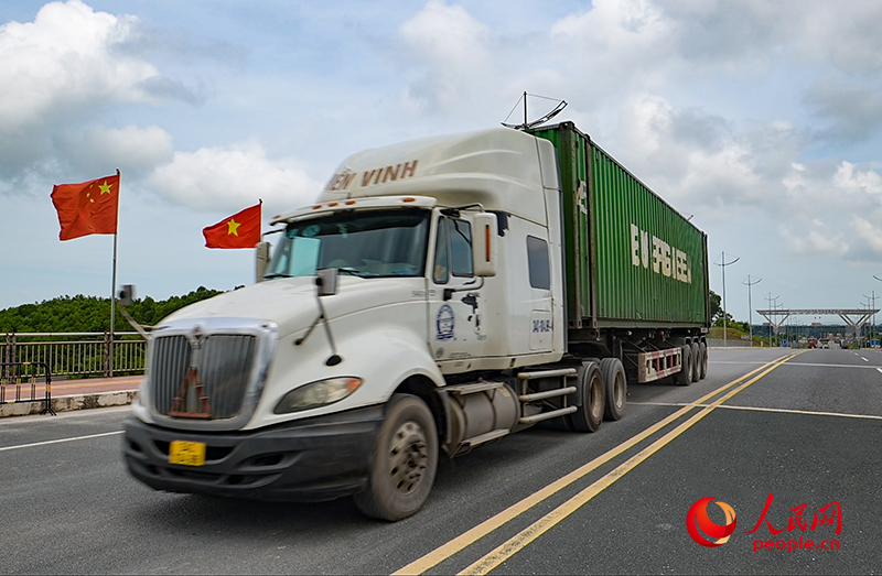 越南貨車。人民網(wǎng) 雷琦竣攝