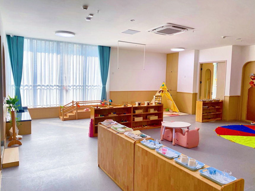 南寧市第二婦幼保健院濱湖托育園教室一角。黃云攝