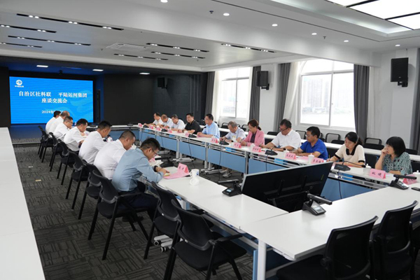 在平陸運(yùn)河工程建設(shè)指揮部座談交流。