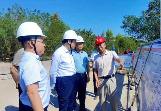 市政協(xié)委員到象州縣調(diào)研下六甲灌區(qū)工程建設(shè)情況。