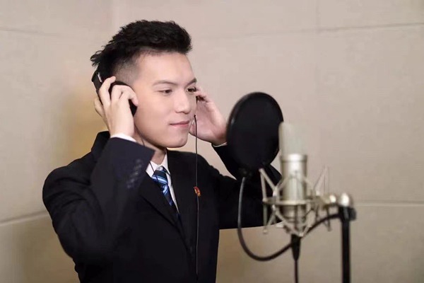 李峪釗工作中