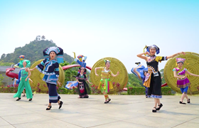 民族團結(jié)一家親 同心共筑中國夢
