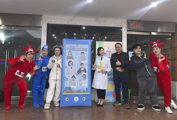 圖為醫(yī)院參賽代表隊合影。河池市人民醫(yī)院供圖