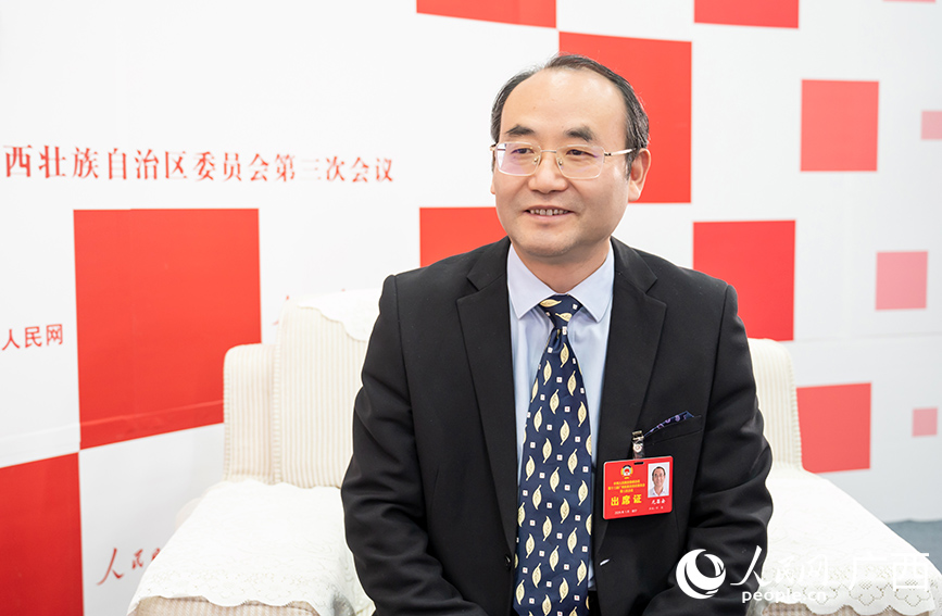 元昌安委員接受專訪。人民網(wǎng)記者 嚴立政攝