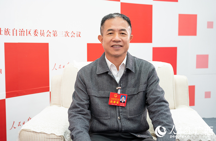 許承斌代表接受專訪。人民網記者 嚴立政攝