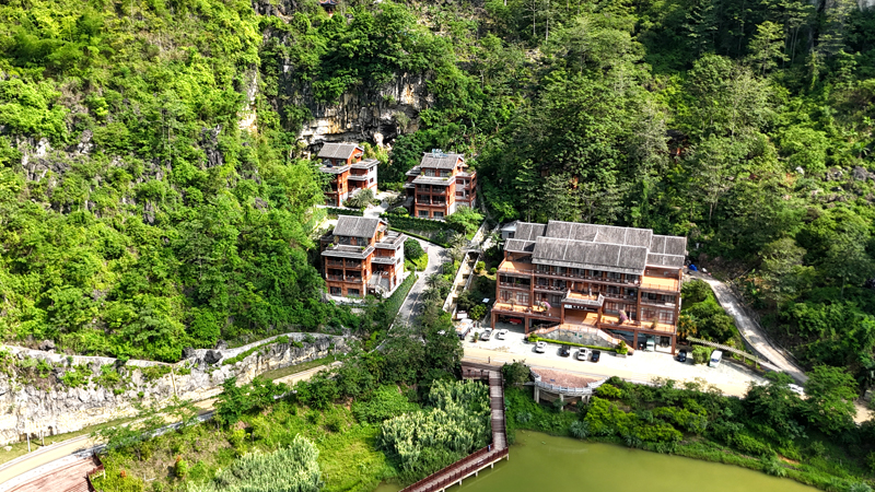 浩坤湖畔悠然客棧。向路敏攝