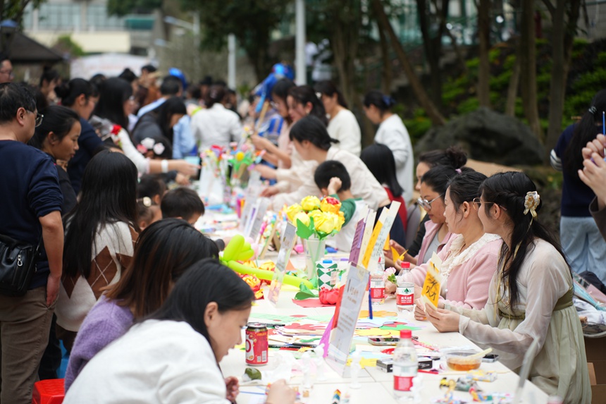 手工作業(yè)區(qū)。南寧市第五人民醫(yī)院供圖