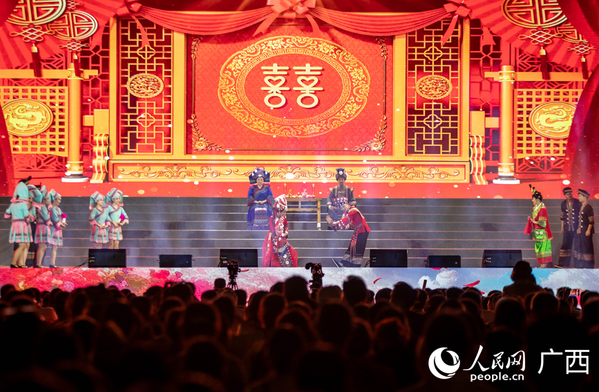 壯劇表演《拜堂》。