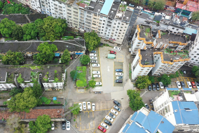 靈峰藥業(yè)小區(qū)全景航拍。藍淑嫻攝