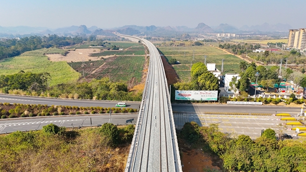 南憑高鐵崇憑段那桐雙線特大橋。