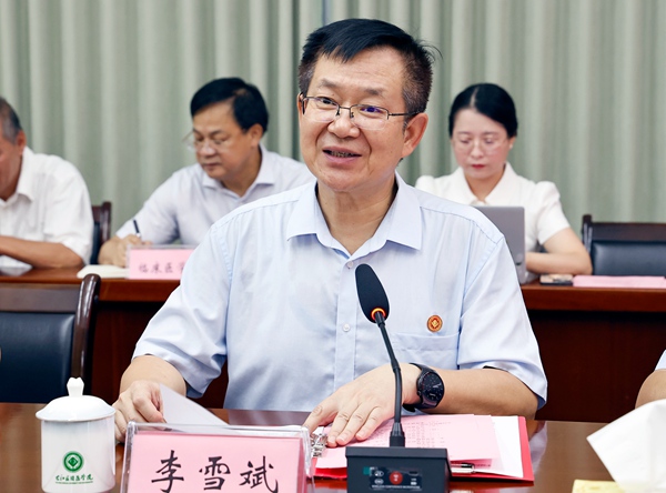 學校黨委書記李雪斌致辭。莫軍攝