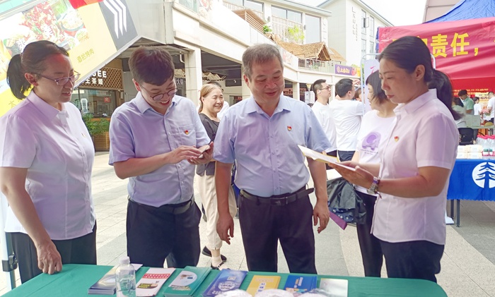 雙方就養(yǎng)老金融發(fā)展情況進(jìn)行交流。廖小玉攝