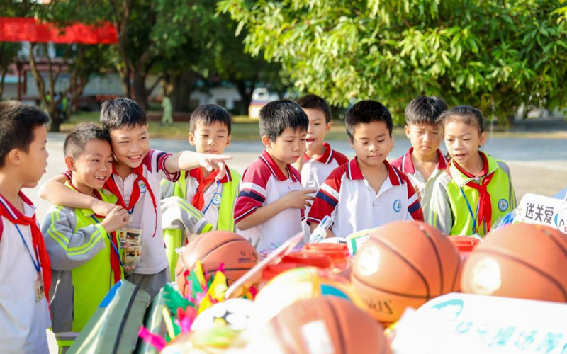 “公益體彩 快樂操場(chǎng)”廣西公益活動(dòng)助力青少年體育發(fā)展 。廣西體彩中心供圖