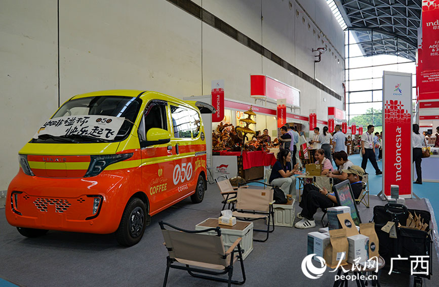 印度尼西亞展館。人民網(wǎng) 梁章暉攝