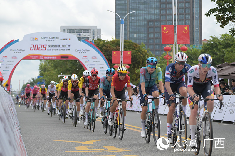 比賽現(xiàn)場。人民網(wǎng) 雷琦竣攝