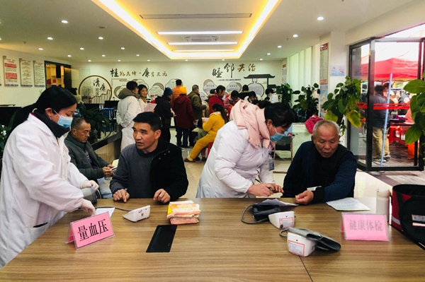 2025年3月5日，三元社區(qū)聯(lián)合臨桂區(qū)第一衛(wèi)生服務(wù)中心開展“學(xué)雷鋒”健康體檢志愿服務(wù)活動(dòng)