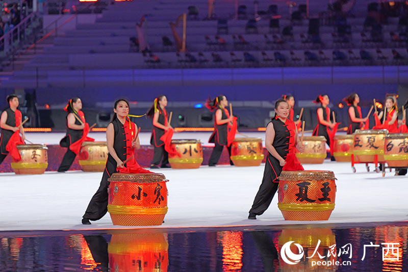 節(jié)令鼓表演。人民網(wǎng) 梁章暉攝