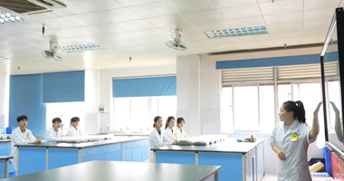 學(xué)藥材+玩拓印 這堂坭興陶課藏著雙重驚喜