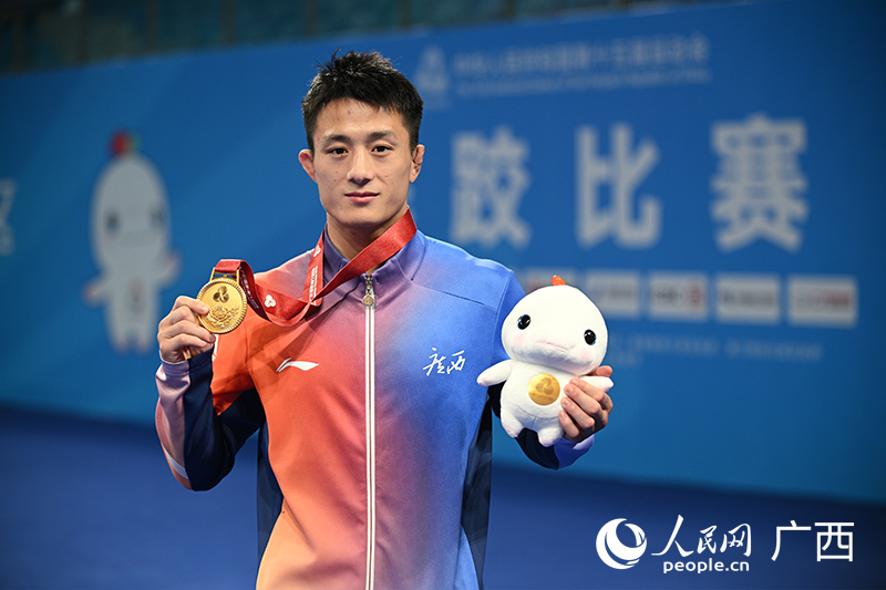 曹利國獲得冠軍。人民網(wǎng) 雷琦竣攝
