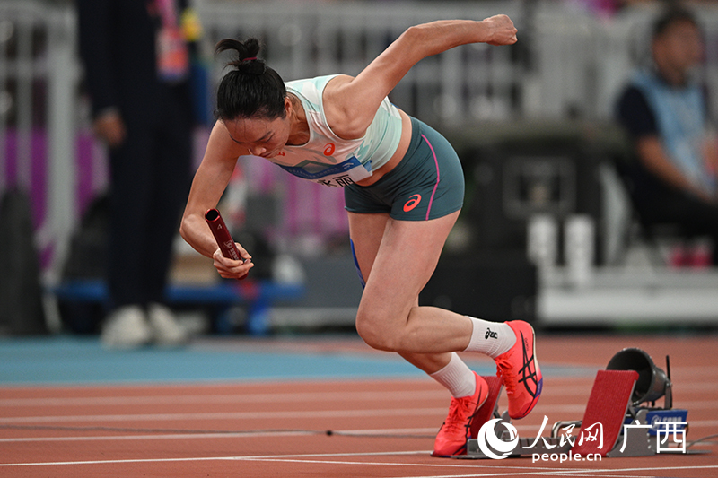 韋永麗起跑瞬間，人民網(wǎng) 雷琦竣攝