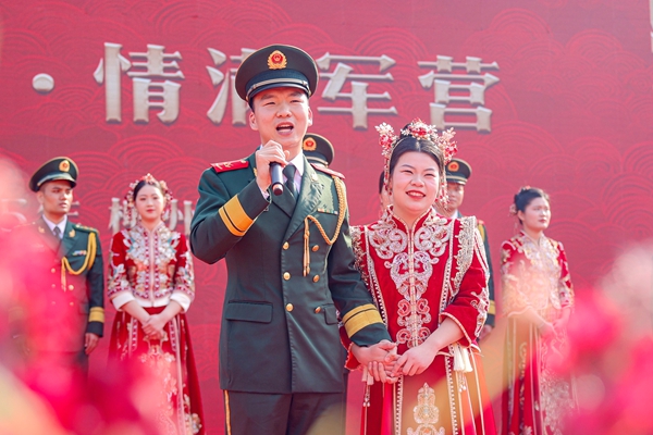 新人講述愛情故事。陳名利攝